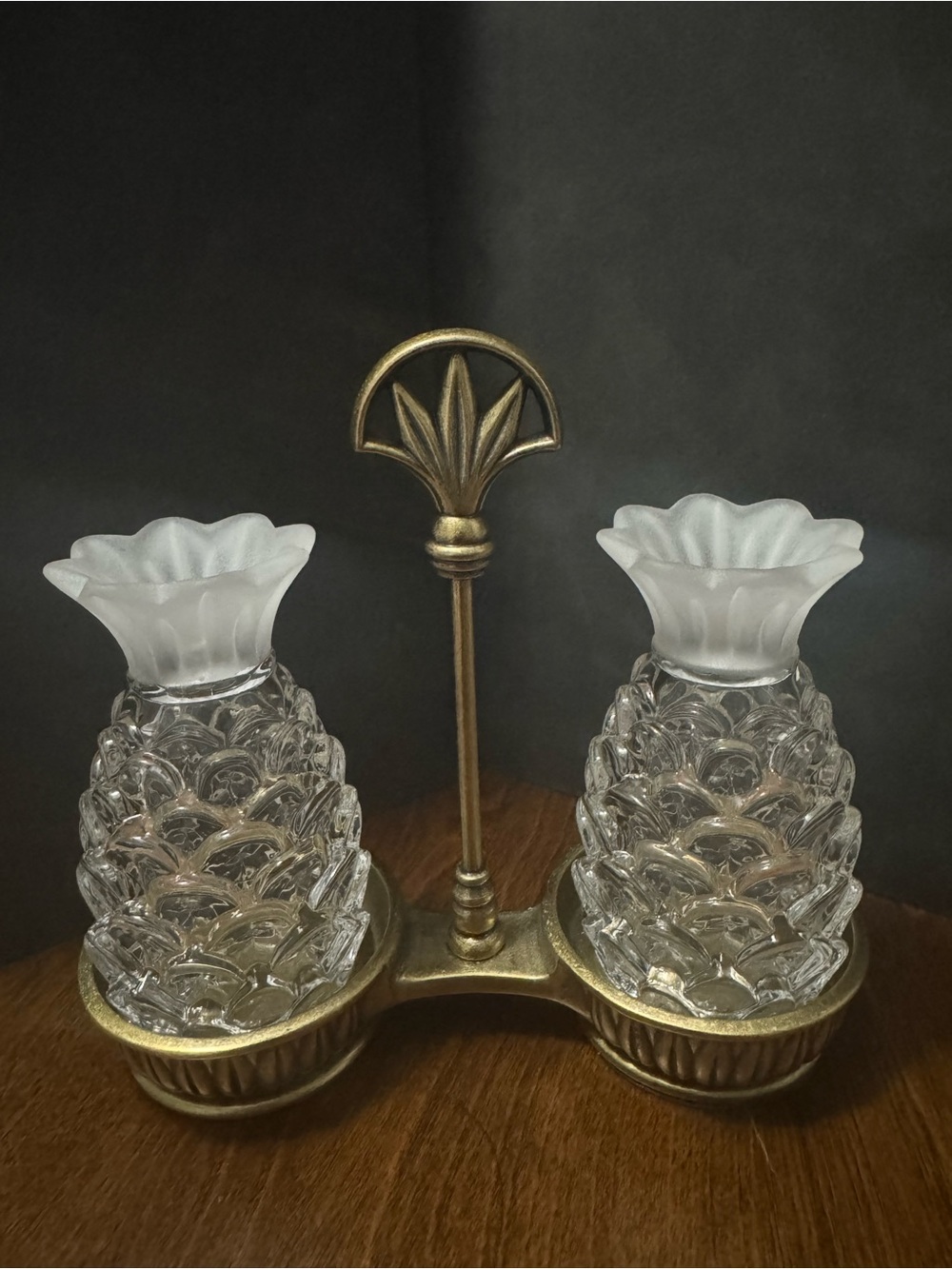 Lenox Clear Cut Glass Pineapple Salt & Pepper Shakers Set w/ Metal Holder Stand